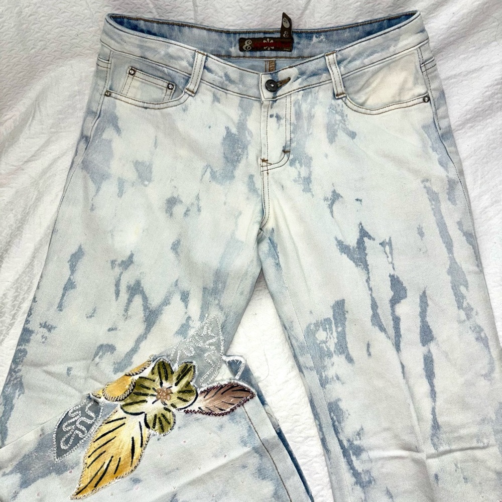 Floral Embroidered Light Blue Jeans - Picture 2 of 7